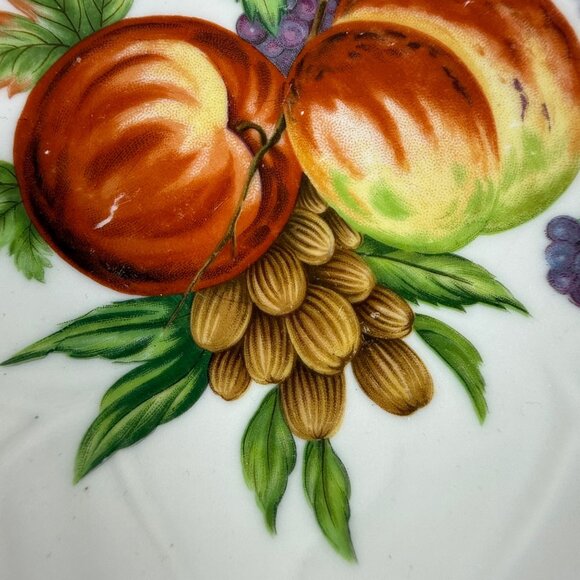 Vintage Porcelain Fruit Motif Decorative Shallow Bowl Scalloped Edge Gold Trim - Picture 8 of 16